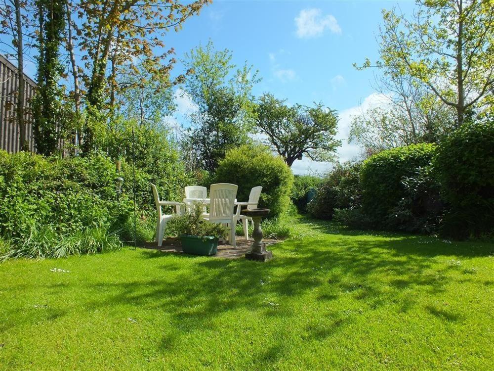 Granston Cottage Bagian luar foto